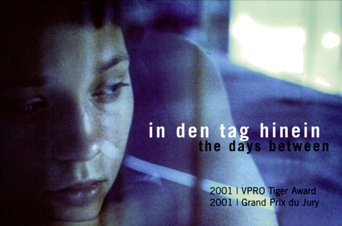 Plakat zum Film: In den Tag hinein - The Days Between