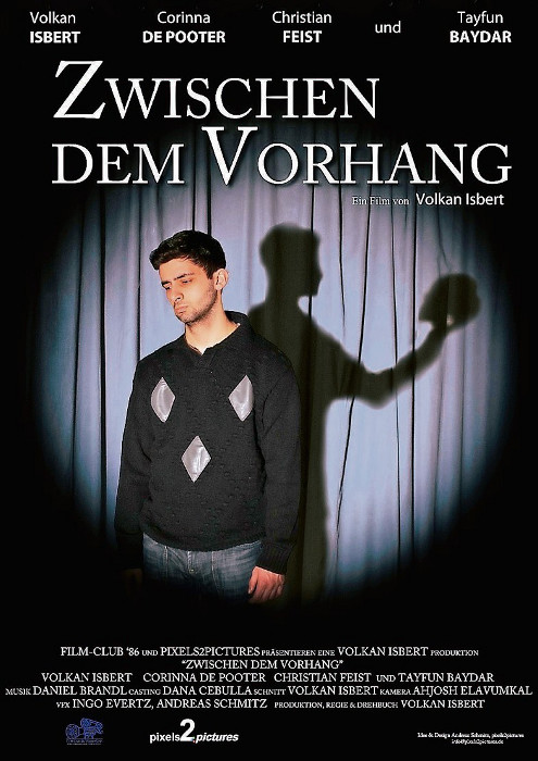 Plakat zum Film: Zwischen dem Vorhang