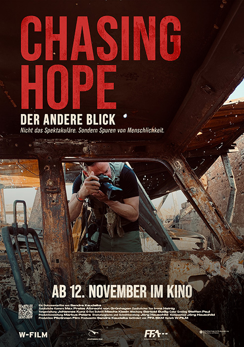 Poster zum Film: Chasing Hope – Der andere Blick Plakat zum Film: Chasing Hope – Der andere Blick