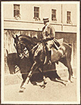 Ludwig Hohlwein zu Pferde